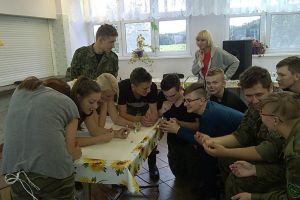 Otrzęsiny w Zespole Szkół we Wroniu00glowne.jpg