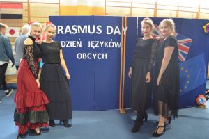 5. Erasmus day - uczniowie ZSZ w podróży dookoła świata