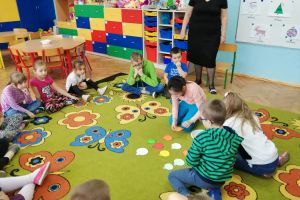 2. Uczniowie biorący udział w projekcie edukacyjnym