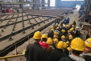 Wizyta studyjna uczniów klas mechanicznych w gdyńskiej stoczni produkcyjnej "Crist" (5)