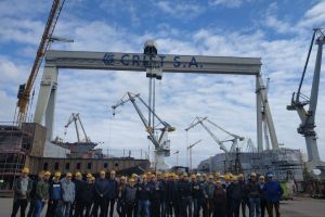 Wizyta studyjna uczniów klas mechanicznych w gdyńskiej stoczni produkcyjnej "Crist" (8)