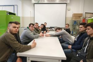 Wycieczka uczniów ZSZ Wąbrzeźno na UTP oraz do firmy Siropol w Bydgoszczy (2)