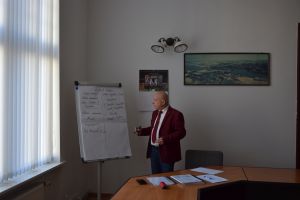 Młodzież ze szkół z terenu powiatu na spotkaniu w Starostwie (7)