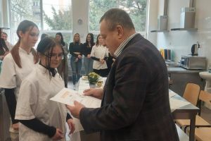 Uczestnicy konkursu kulinarnego w Zespole Szkół (23)