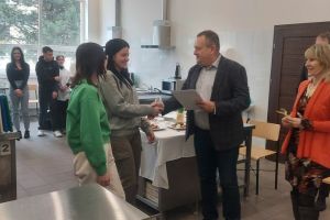 Uczestnicy konkursu kulinarnego w Zespole Szkół (26)