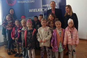 Wizyta uczniów ze szkoły podstawowej w starostwie (2)