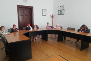 Wizyta uczniów ze szkoły podstawowej w starostwie (6)