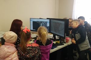 Wizyta uczniów ze szkoły podstawowej w starostwie (8)