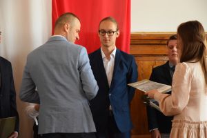 Uczestnicy pożegnania maturzystów w liceum ogólnokształcącym (36)