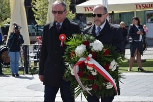 Uczestnicy obchodów narodowego swieta 3 maja (24)