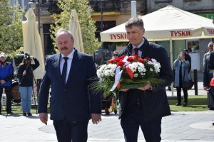 Uczestnicy obchodów narodowego swieta 3 maja (25)