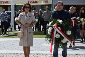 Uczestnicy obchodów narodowego swieta 3 maja (32)