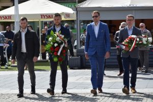 Uczestnicy obchodów narodowego swieta 3 maja (40)