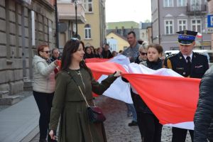 Uczestnicy obchodów narodowego swieta 3 maja (57)