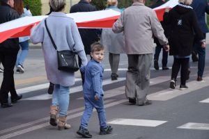 Uczestnicy obchodów narodowego swieta 3 maja (72)