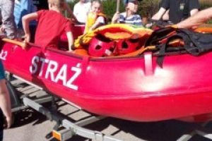 Spotkanie dzieci z placówki ze strażakami (5)
