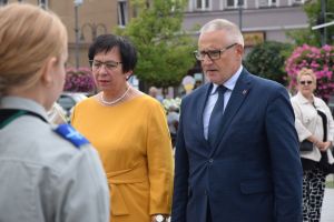 składanie kwiatów 1 września (4)