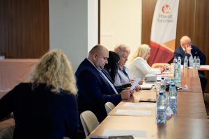 obrady starostów województwa podczas konwentu w powiecie toruńskim (9)