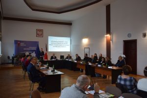 Sesja rady powiatu w Wąbrzeźnie (2)