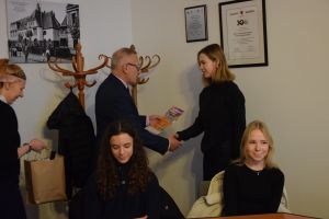 Wręczenie dyplomów i nagród w etapie szkolnym konkursu Ogólnopolskiej Olimpiady Zdrowia PCK (9)