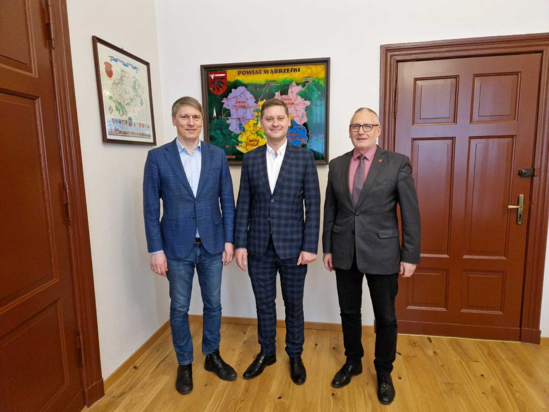 Starosta Wąbrzeski Krzysztof Maćkiewicz z Posłem na Sejm RP Marcinem Skoniczką i II Wicewojewodą Kujawsko - Pomorskim...