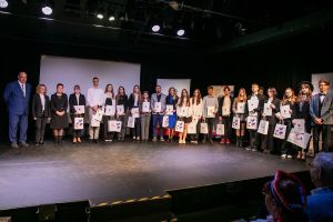 Gala wręczenia nagród laureatom XVI edycji wojewódzkiego konkursu historycznego "Oni tworzyli naszą historię"