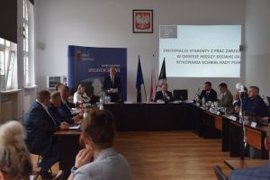 Radni na III sesji VII kadencji Rady Powiatu w Wąbrzeźnie