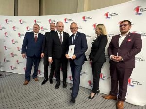 Uroczyste wręczenie umowy na dofinansowanie projektu "Wsparcie na budowę potencjału administracyjnego OPPT Wąbrzeźna – I”"