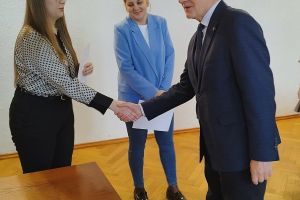 Ślubowanie nowych pracowników (6)