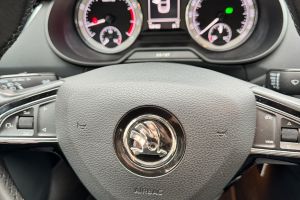 Samochód osobowy marki Skoda Octavia III 1.5 TSI MR`18 E6