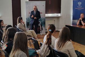 Prelekcja na temat problematyki handlu ludźmi ze szczególnym uwzględnieniem pracy przymusowej