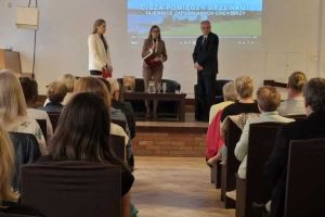 Spotkanie promujące książkę "Cisza pomiędzy drzewami. Tajemnice zapomnianych cmentarzy" w Wąbrzeskim Domu Kultury