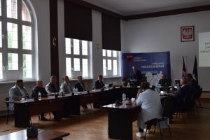 Zdjęcie wykonane w trakcie XIV sesji Rady Powiatu w Wąbrzeźnie.