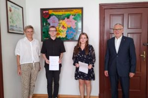 Anna Wetzel Sekretarz Powiatu, Dominik Banaszek, Milena Gralla, Krzysztof Maćkiewicz Starosta Wąbrzeski