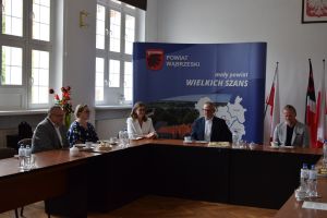 Uroczystość wręczenia aktów nadania stopnia awansu zawodowego nauczycielom z powiatu wąbrzeskiego