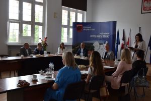 Uroczystość wręczenia aktów nadania stopnia awansu zawodowego nauczycielom z powiatu wąbrzeskiego