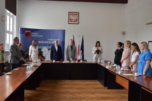 Uroczystość wręczenia aktów nadania stopnia awansu zawodowego nauczycielom z powiatu wąbrzeskiego