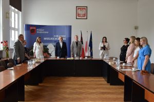 Uroczystość wręczenia aktów nadania stopnia awansu zawodowego nauczycielom z powiatu wąbrzeskiego