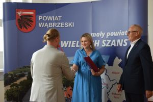 Uroczystość wręczenia aktów nadania stopnia awansu zawodowego nauczycielom z powiatu wąbrzeskiego