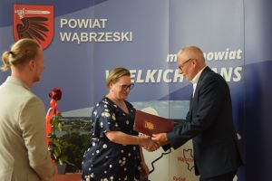 Uroczystość wręczenia aktów nadania stopnia awansu zawodowego nauczycielom z powiatu wąbrzeskiego