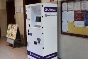 Opłatomat znajdujący się w budynku Starostwa Powiatowego w Wąbrzeźnie