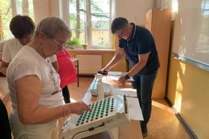 Seniorzy na badaniach lekarskich i testach sprawności fizycznej