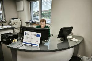 Uczniowie z Zespołu Szkół w Wąbrzeźnie podczas staży zawodowych