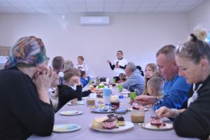 Piknik rodzinny "Być z rodziną - razem w kryzysie" w Centrum Aktywnego Wypoczynku w Osieczku