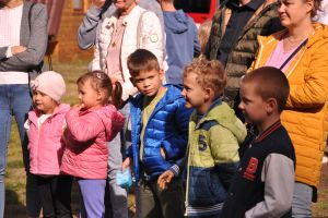 Piknik rodzinny "Być z rodziną - razem w kryzysie" w Centrum Aktywnego Wypoczynku w Osieczku