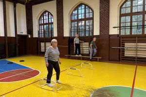 Ćwiczenia seniorów w ramach „Programu zapobiegania upadkom dla seniorów w województwie kujawsko-pomorskim”