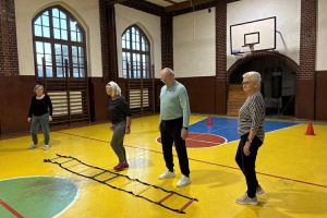 Ćwiczenia seniorów w ramach „Programu zapobiegania upadkom dla seniorów w województwie kujawsko-pomorskim”