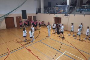 Powiatowe Igrzyska Dzieci w piłce siatkowej dziewcząt i chłopców