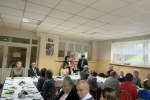 Uroczyste obchody Dnia Pracownika Socjalnego w Domu Pomocy Społecznej w Wąbrzeźnie