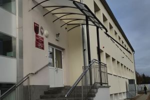 Budynek Specjalnego Ośrodka Szkolno-Wychowawczego we Wroniu po zakończonej termomodernizacji